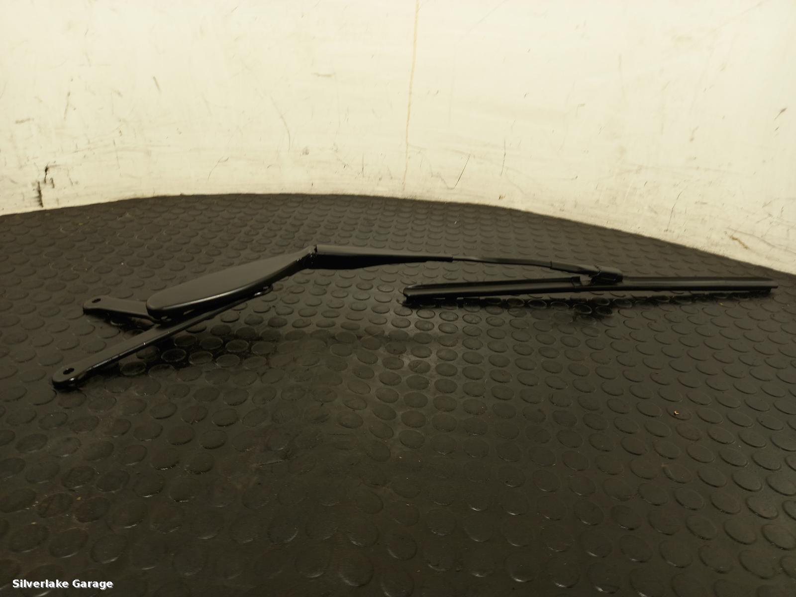 View Auto part Wiper Arm MERCEDES GLC 2016