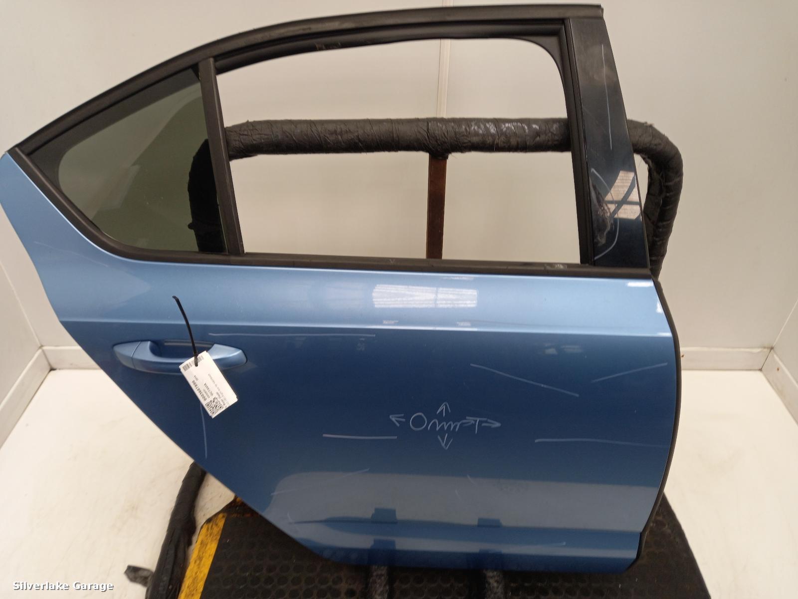 View Auto part R Rear Door SKODA OCTAVIA 2014