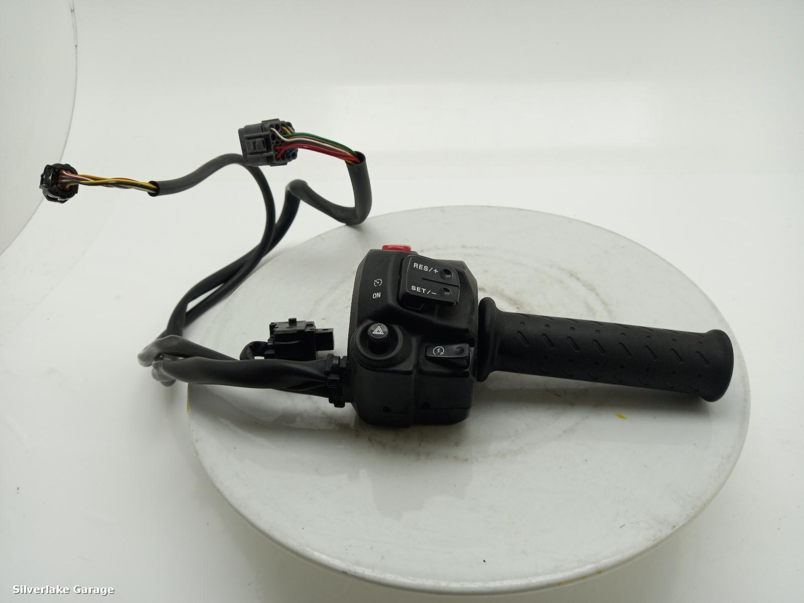 View Auto part RH Switch Gear TRIUMPH TIGER 800 2017