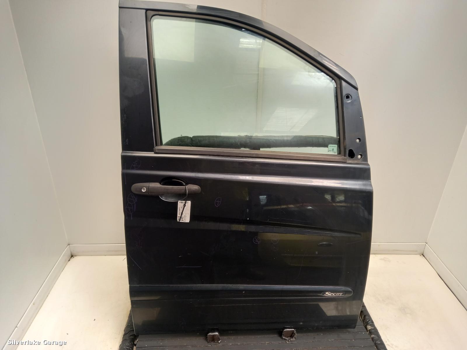 View Auto part R Front Door MERCEDES VITO 2007