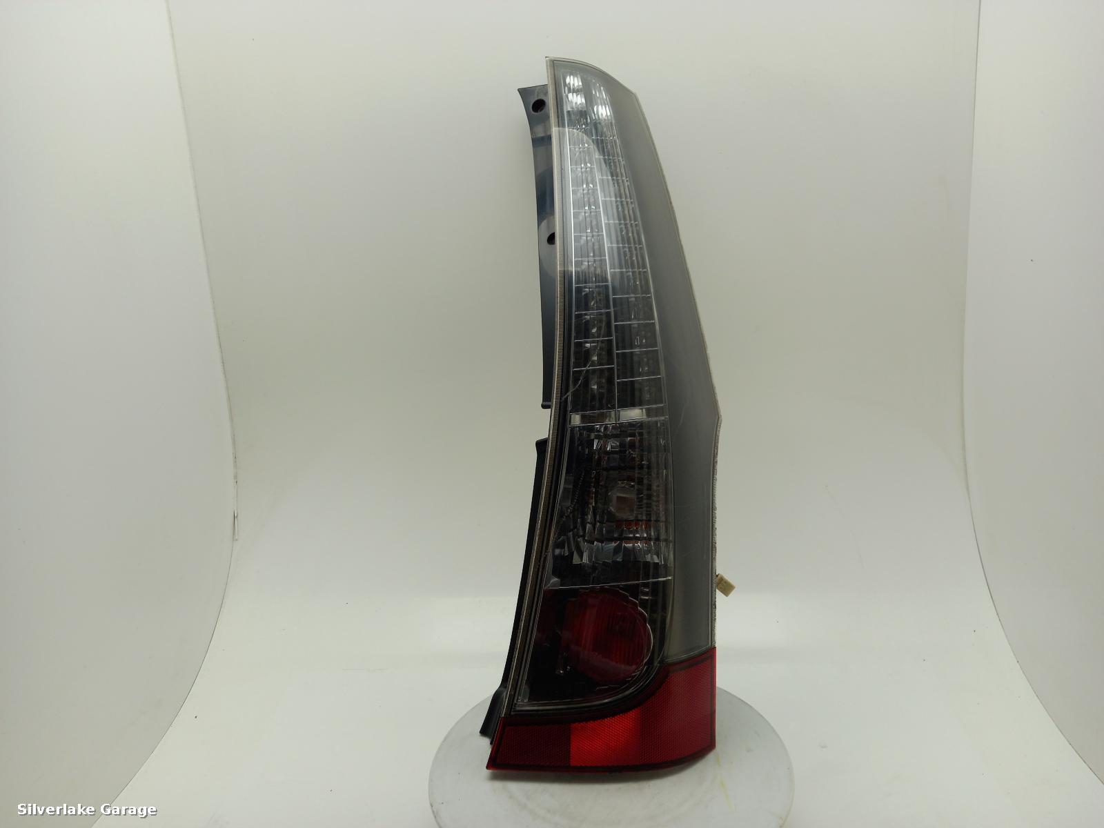 View Auto part R Taillight MITSUBISHI GRANDIS 2007