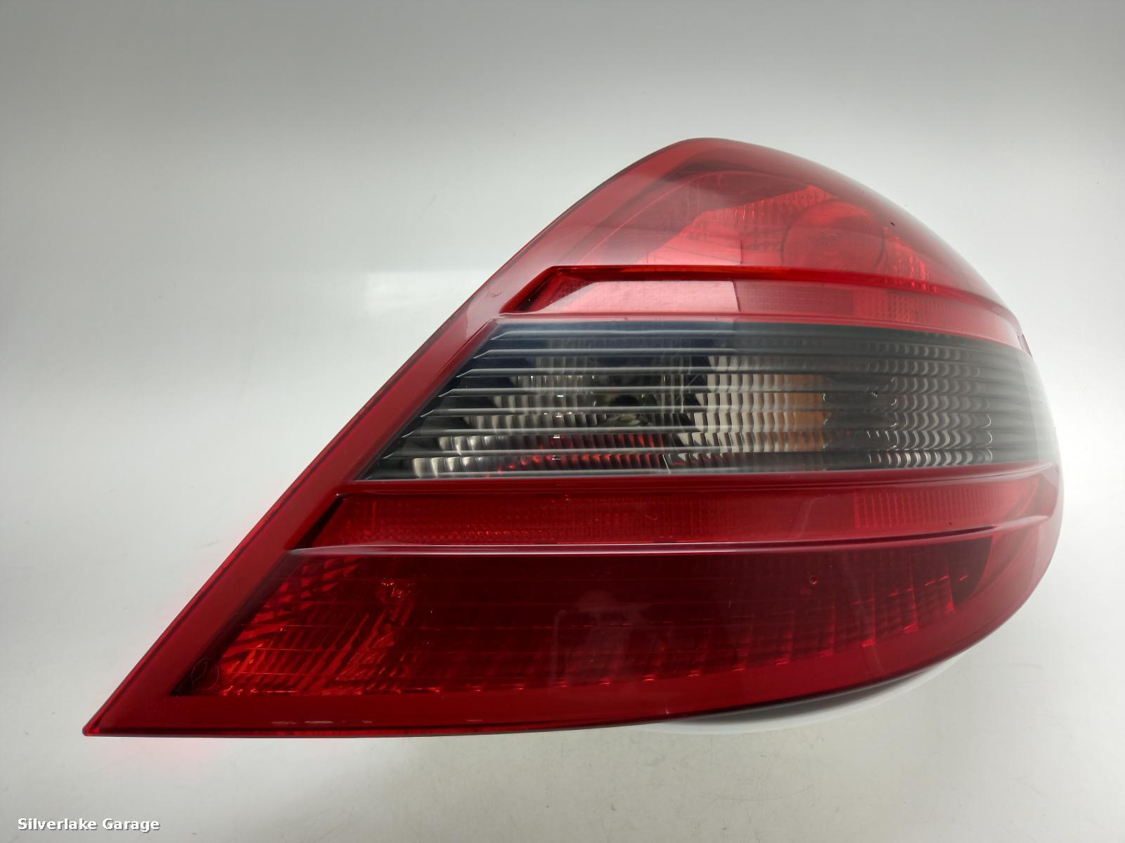 View Auto part R Taillight MERCEDES SLK 2010