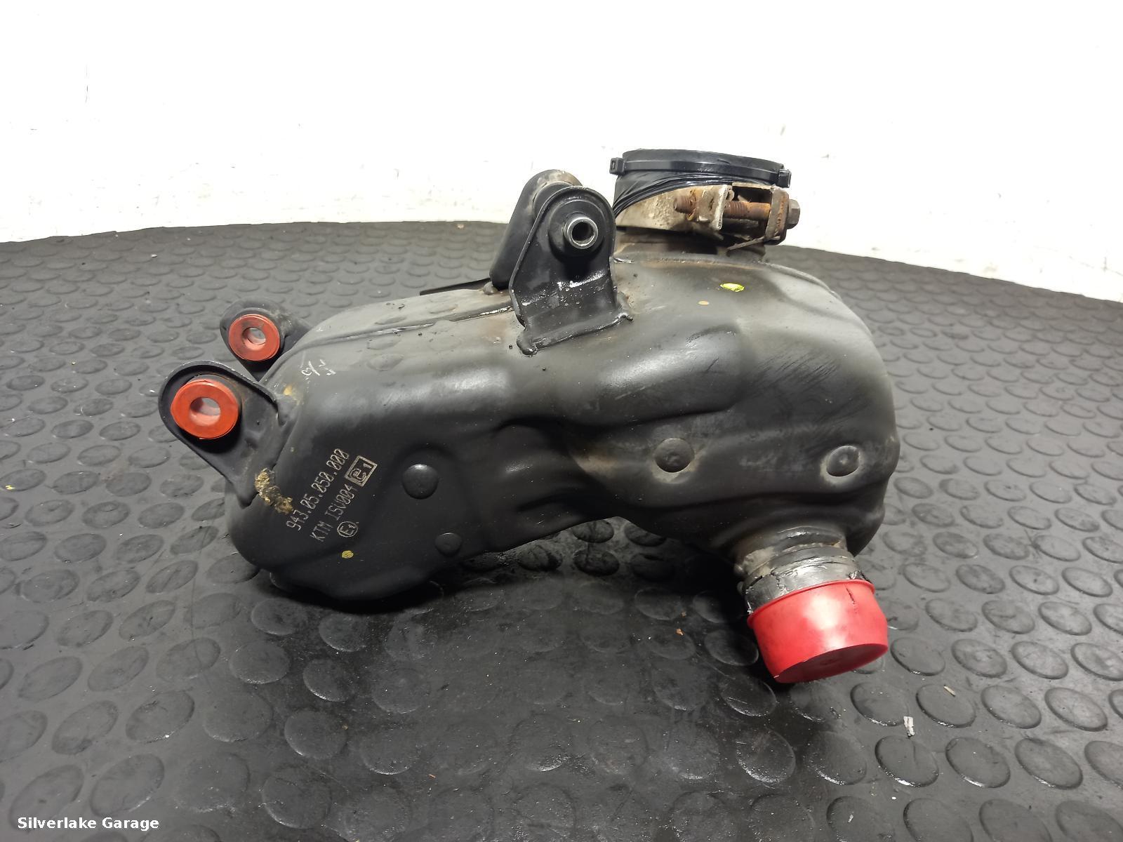 View Auto part EXHAUST_COLLECTOR_BOX KTM RC 125 2024