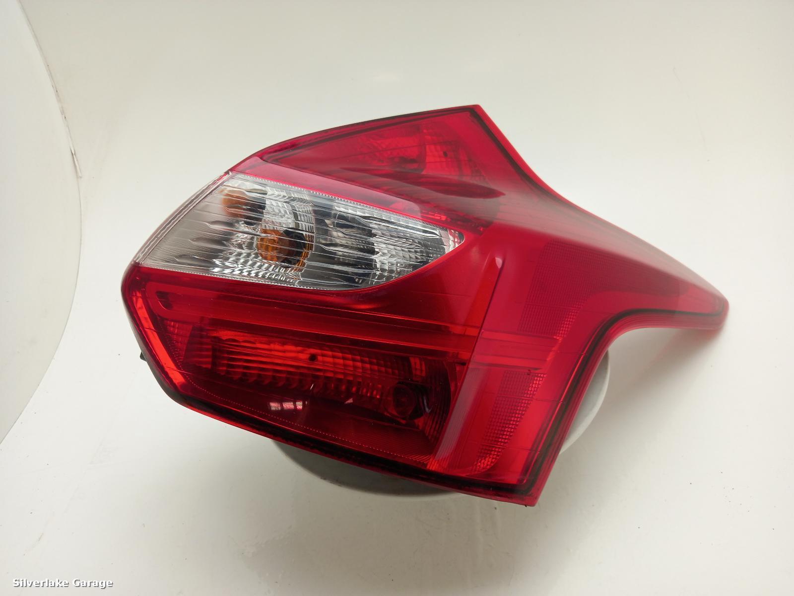 View Auto part R Taillight FORD FOCUS 2011