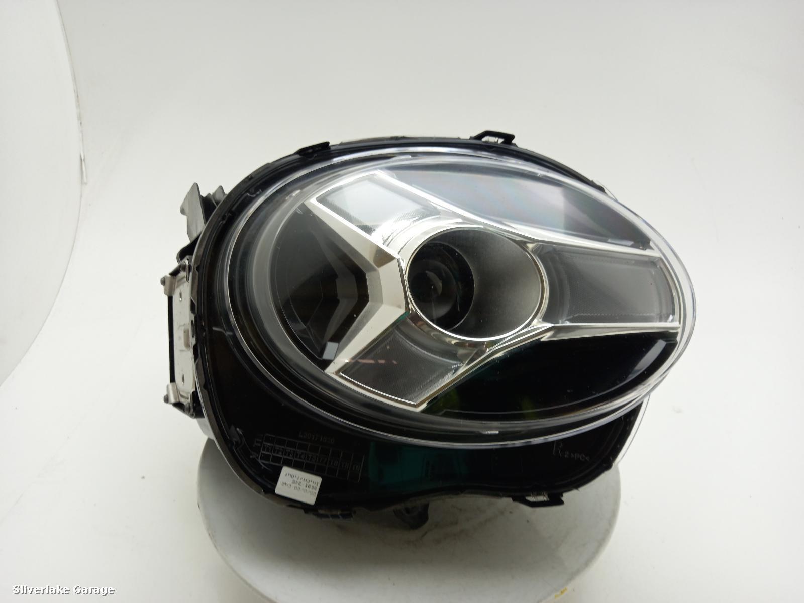 View Auto part R Headlamp NISSAN JUKE 2020