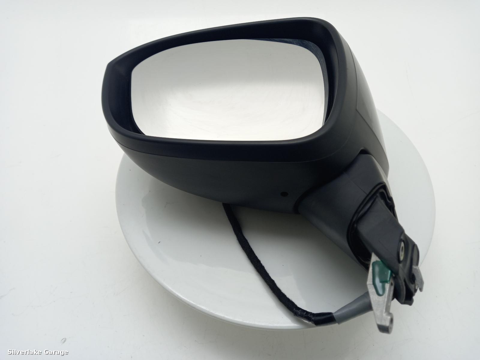View Auto part L Door Mirror NISSAN JUKE 2020