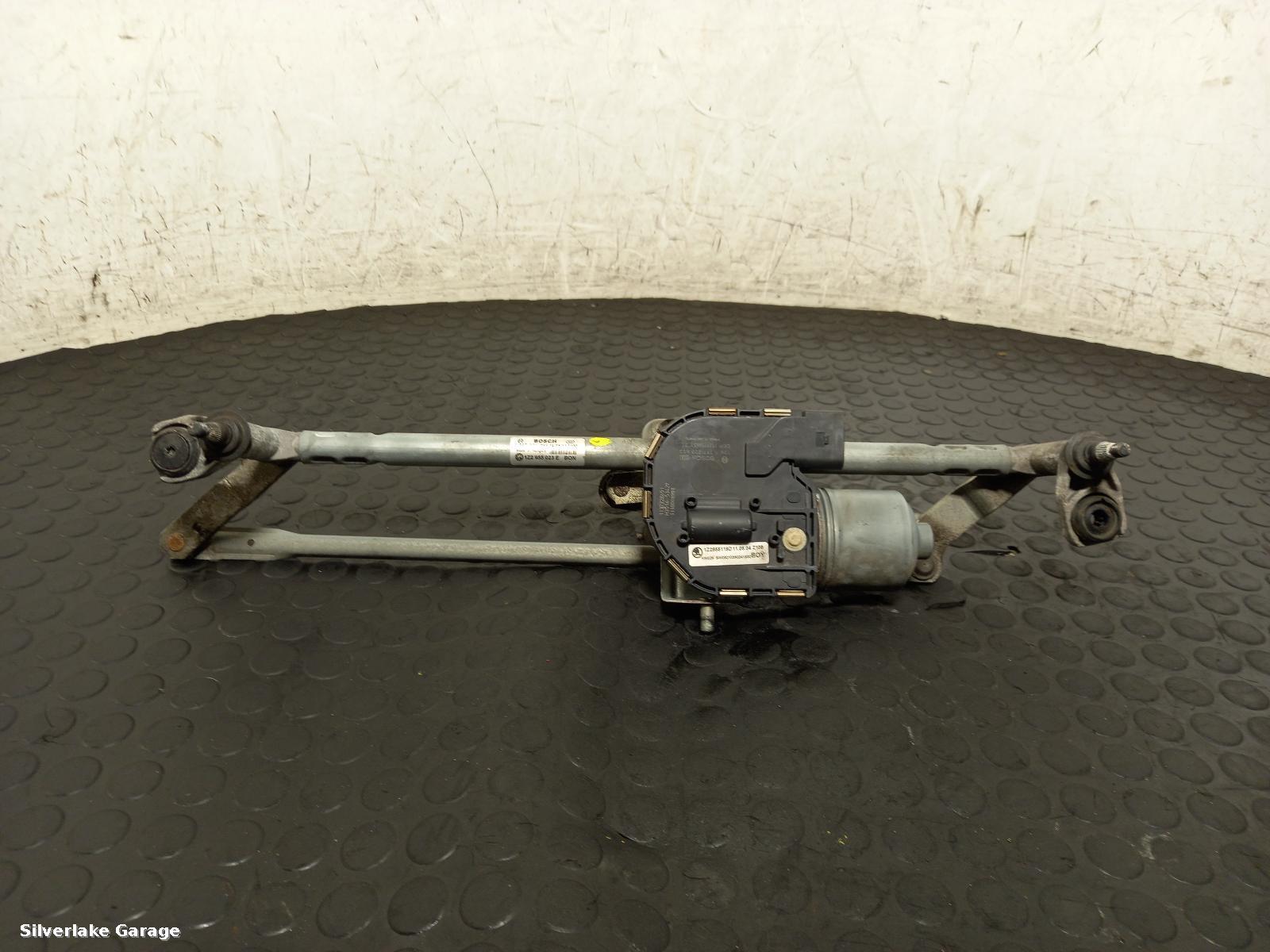 View Auto part Wiper Motor Front SKODA OCTAVIA 2011