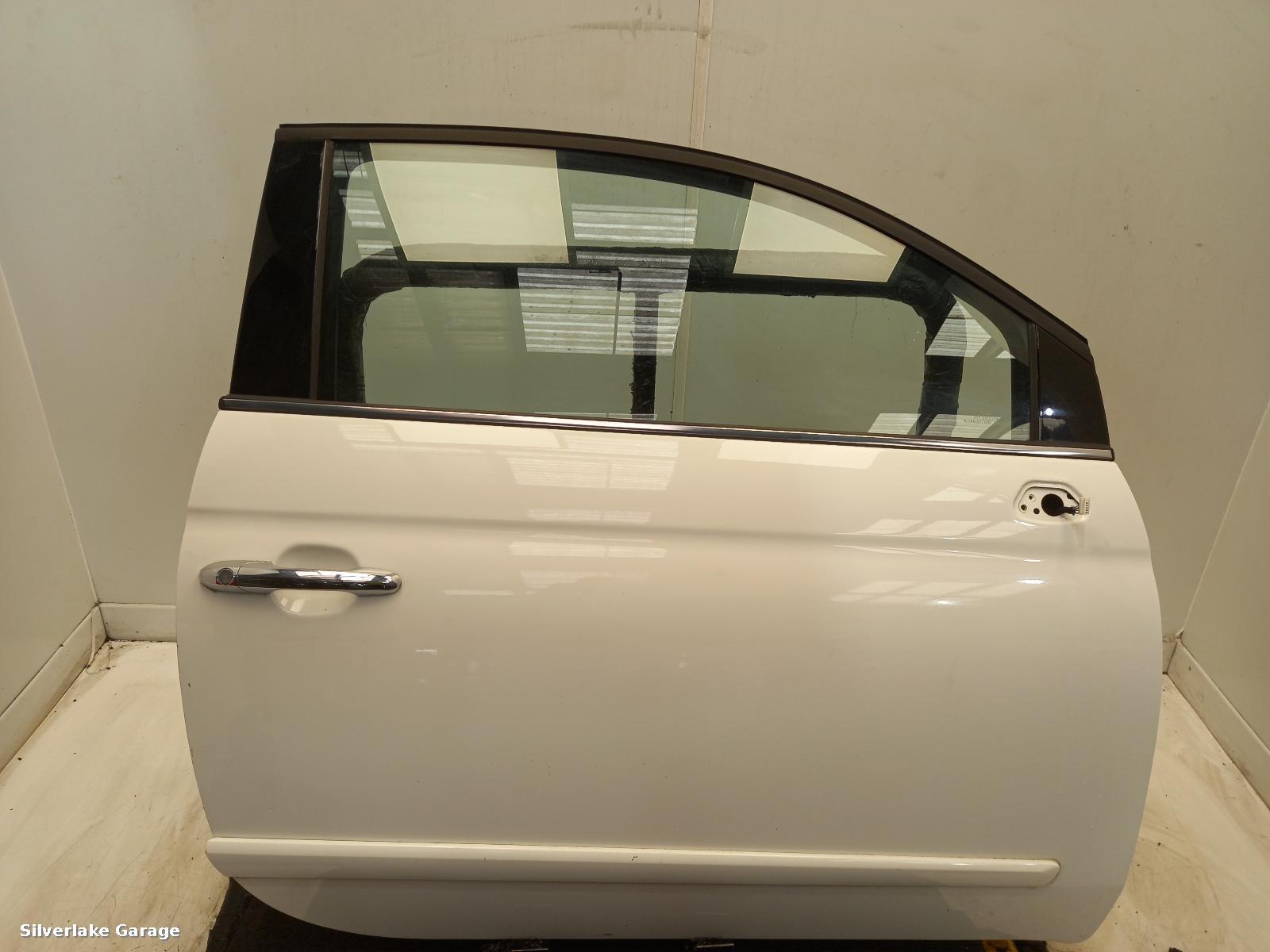View Auto part R Front Door FIAT 500 2015