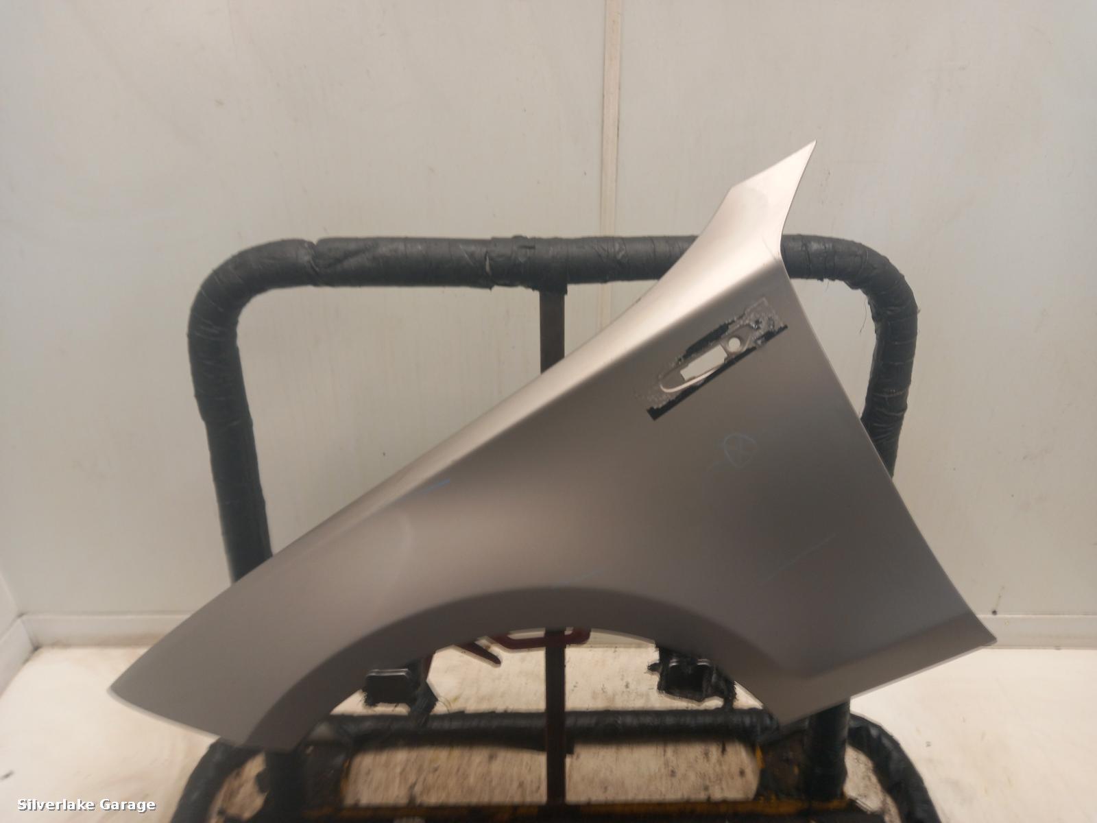 View Auto part L Wing BMW 1 SERIES 2009