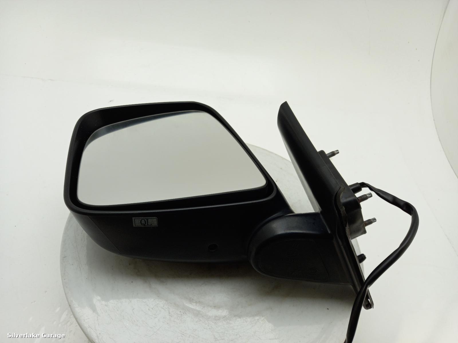 View Auto part L Door Mirror NISSAN NV200 2013