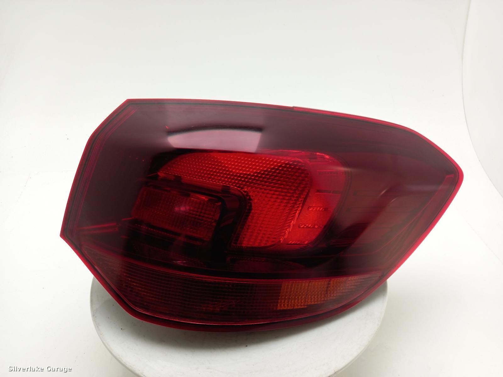 View Auto part R Taillight VAUXHALL ASTRA 2015