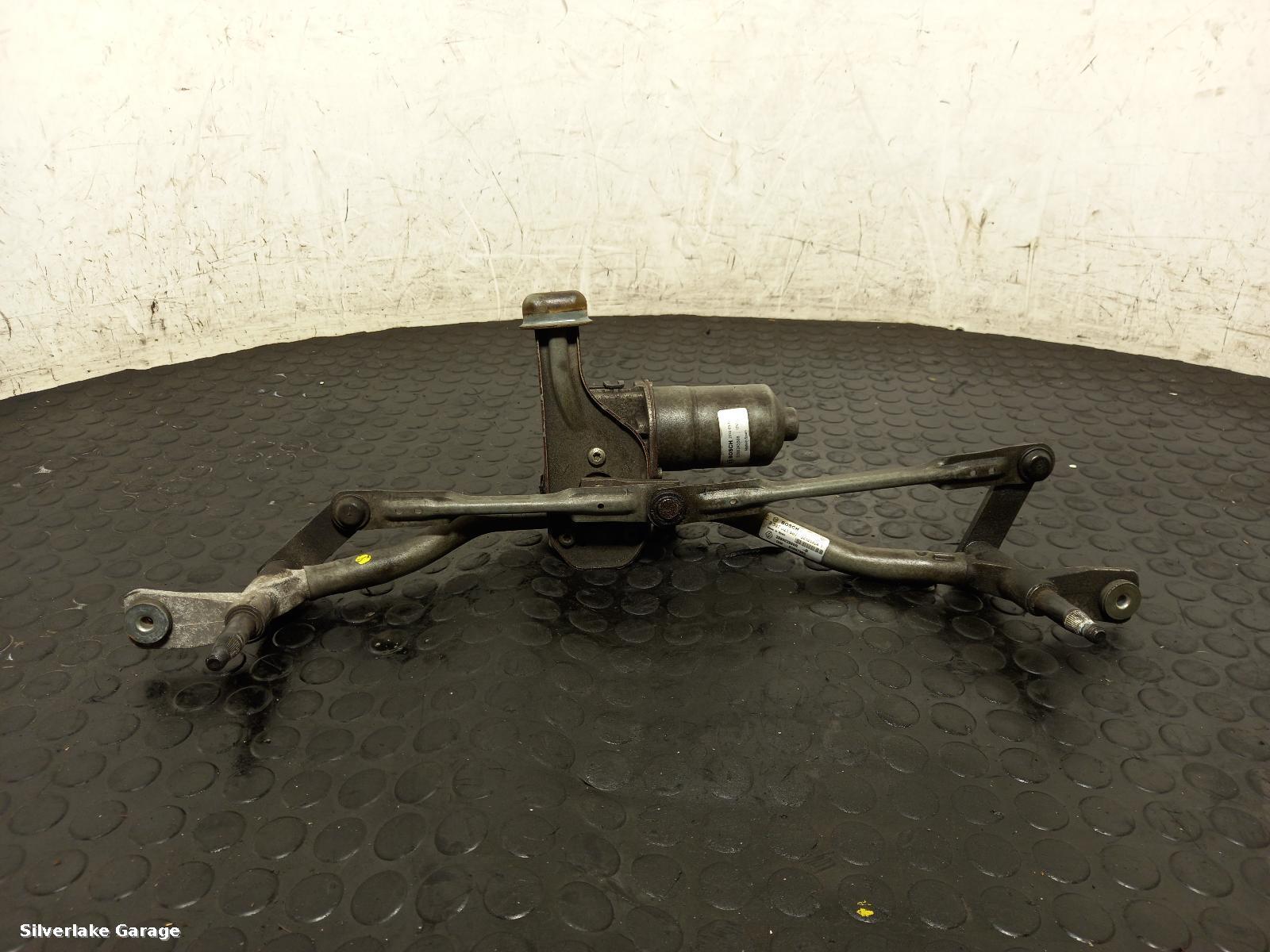View Auto part Wiper Motor Front VAUXHALL VIVARO 2018
