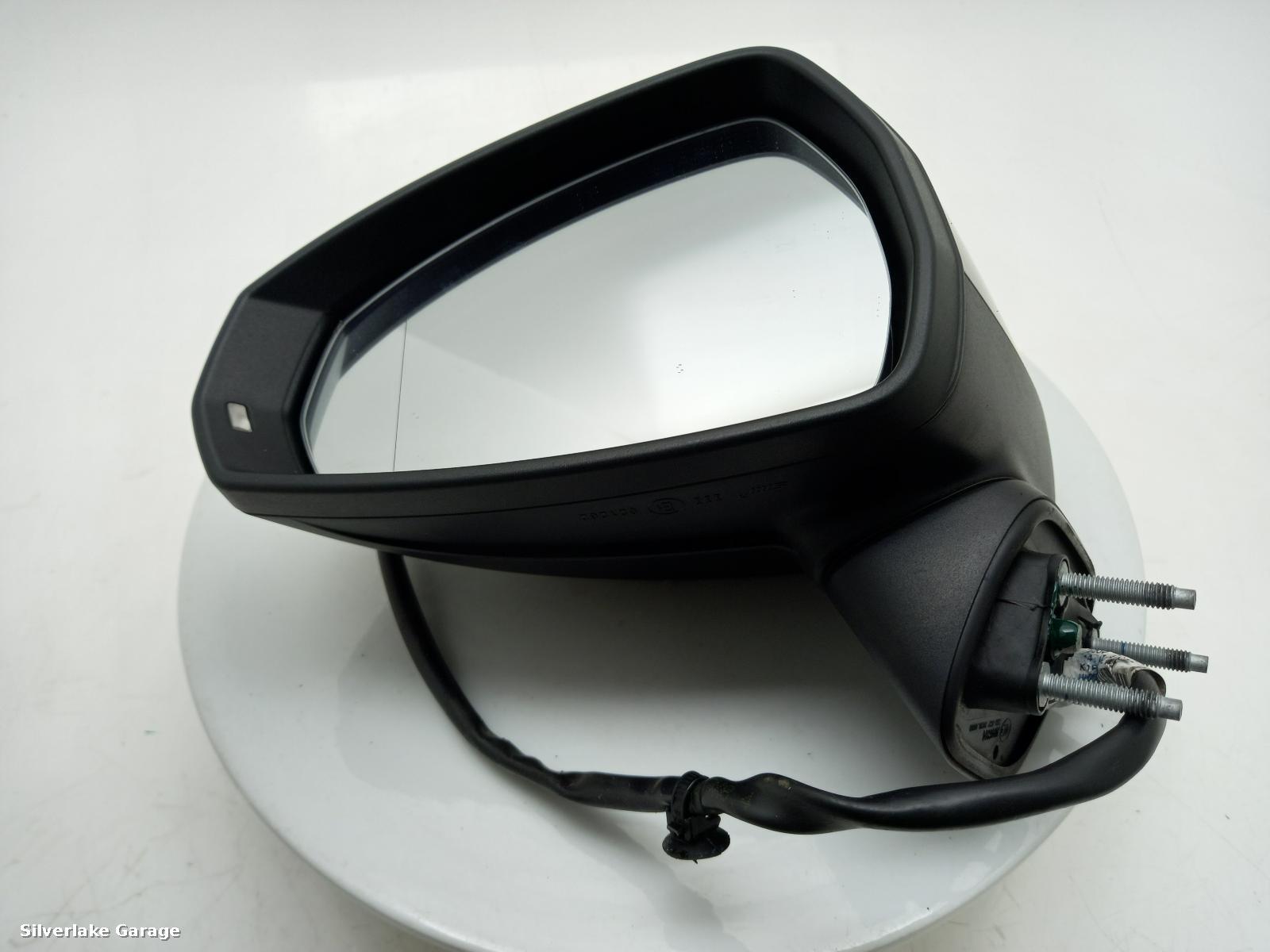 View Auto part L Door Mirror AUDI A3 2019