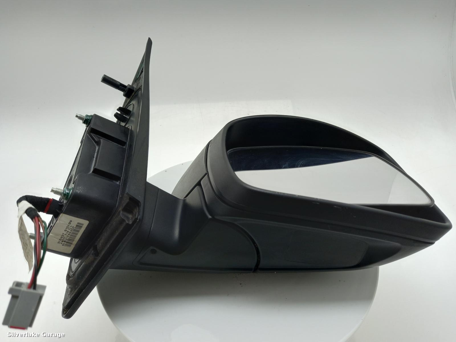 View Auto part R Door Mirror LAND ROVER FREELANDER 2007