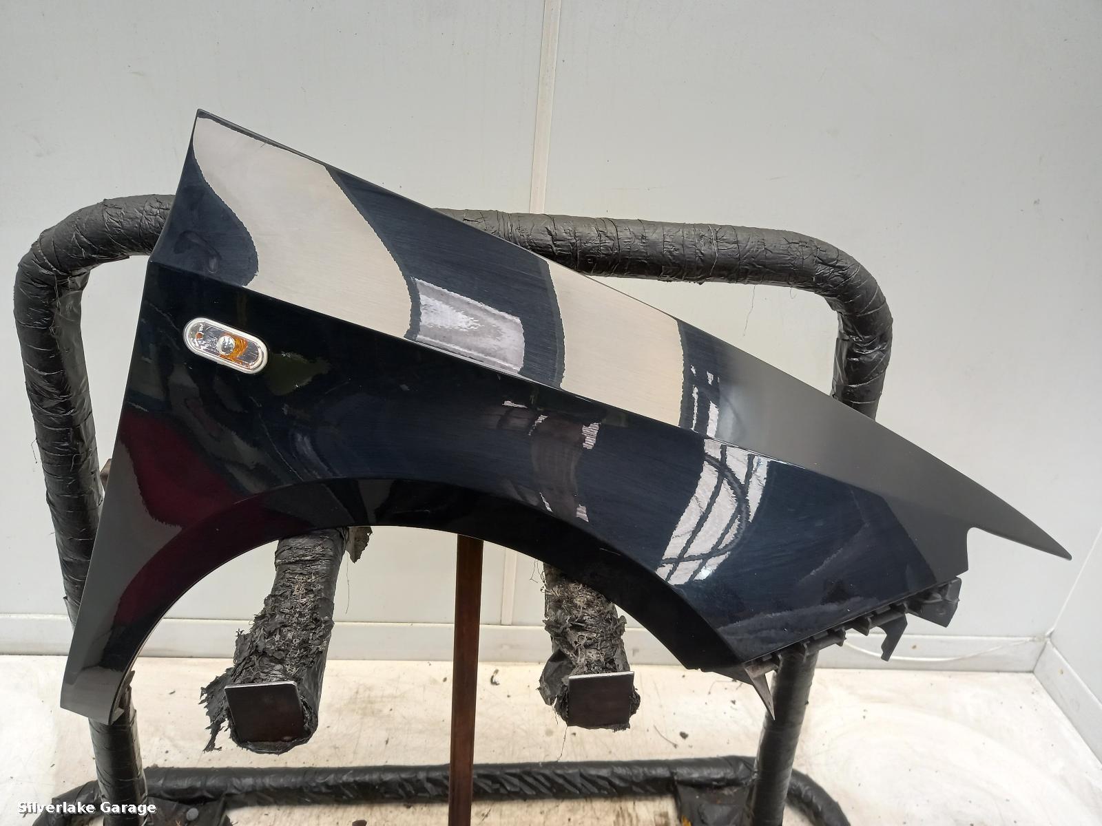 View Auto part R Wing SEAT IBIZA 2014