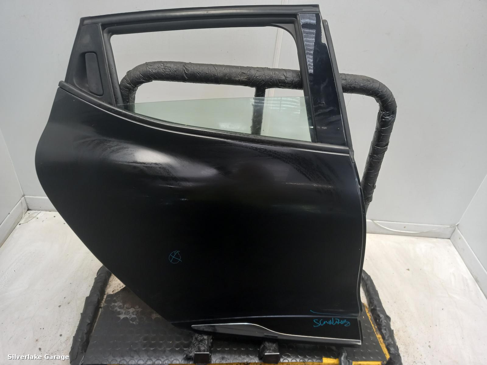 View Auto part R Rear Door RENAULT CLIO 2014