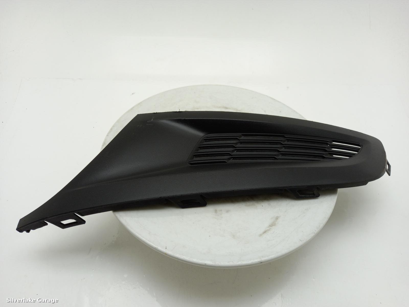 View Auto part Grille VOLKSWAGEN POLO 2010