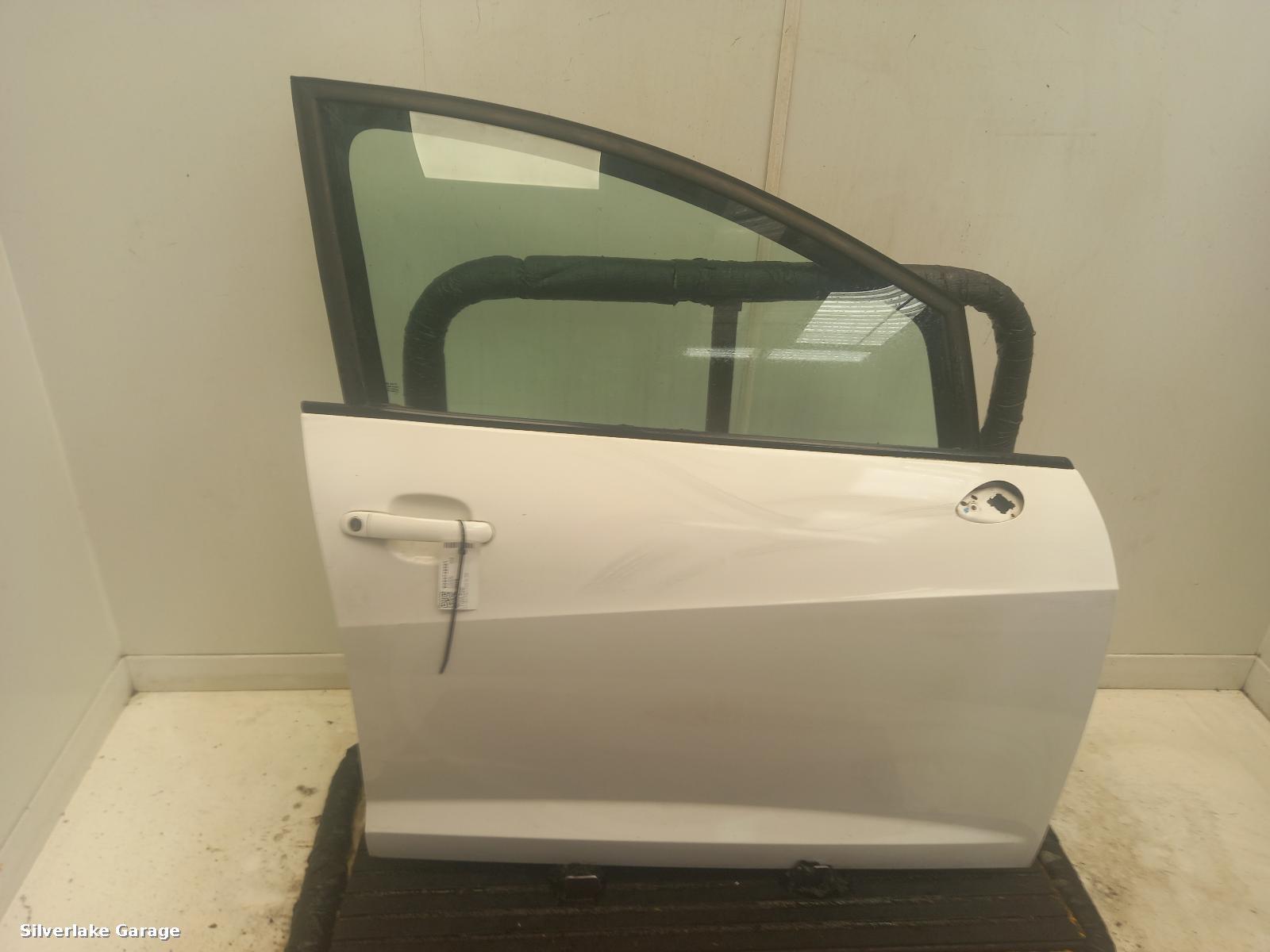 View Auto part R Front Door SEAT IBIZA 2010