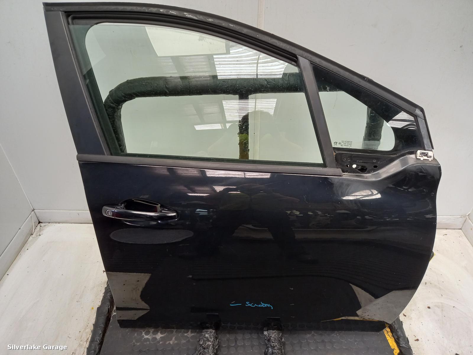 View Auto part R Front Door PEUGEOT 208 2014