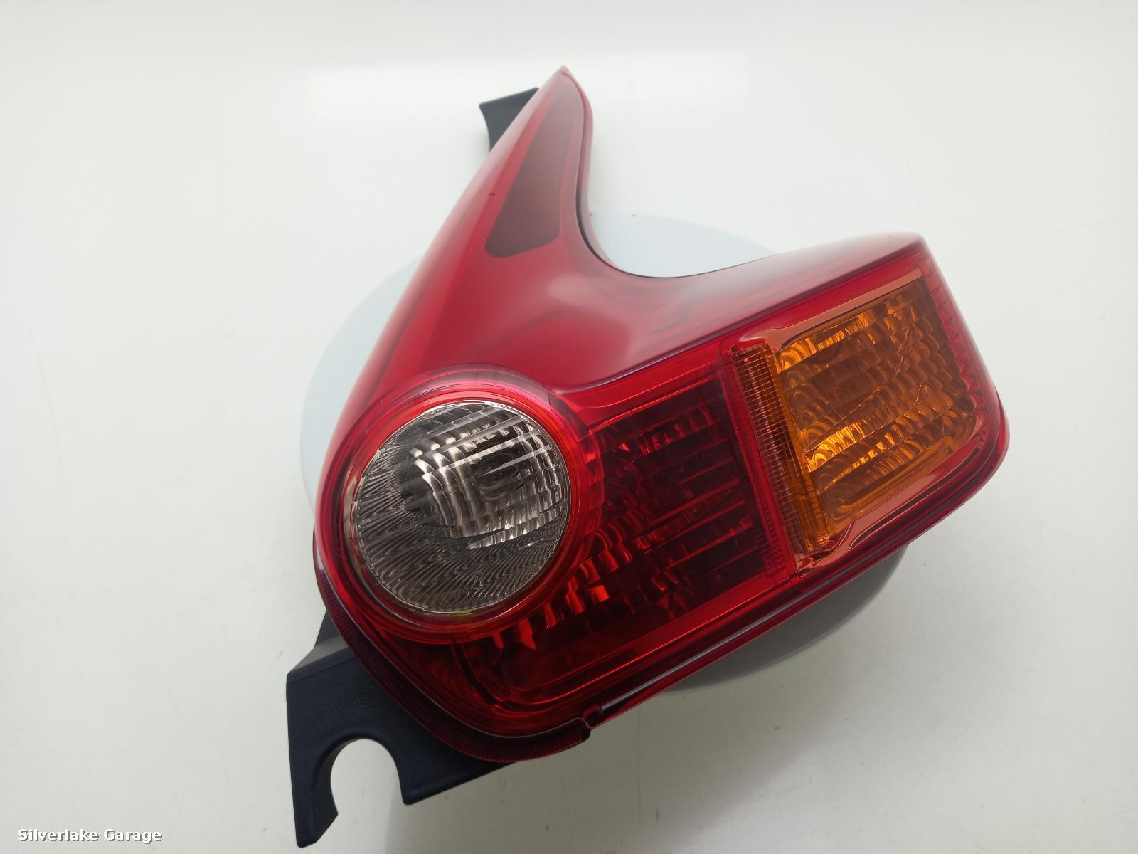 View Auto part R Taillight NISSAN JUKE 2013
