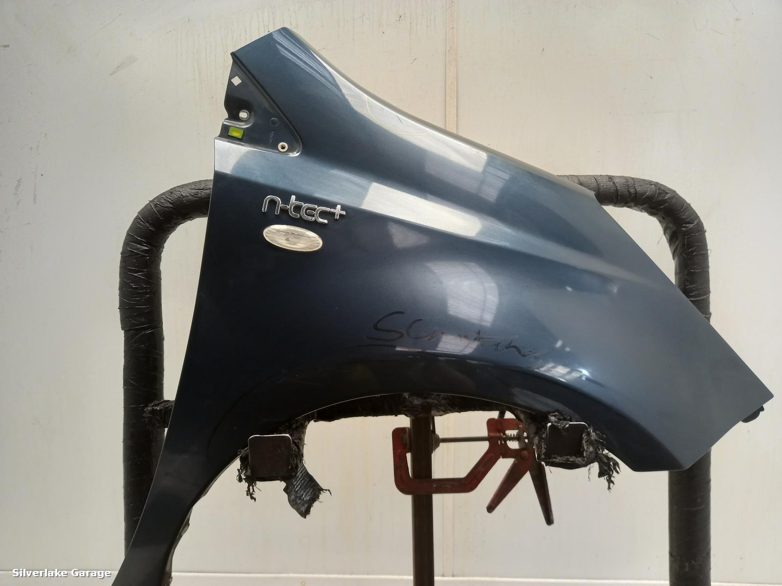 View Auto part R Wing NISSAN NOTE 2012