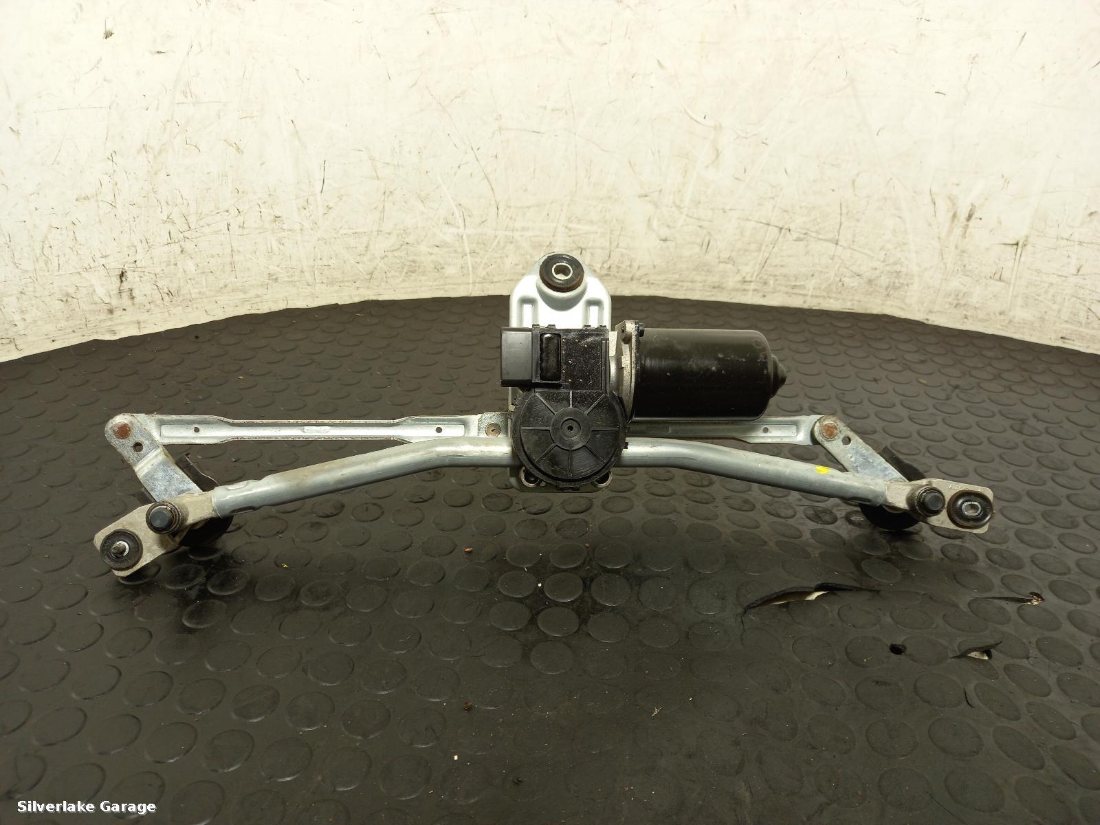 View Auto part Wiper Motor Front KIA SPORTAGE 2015