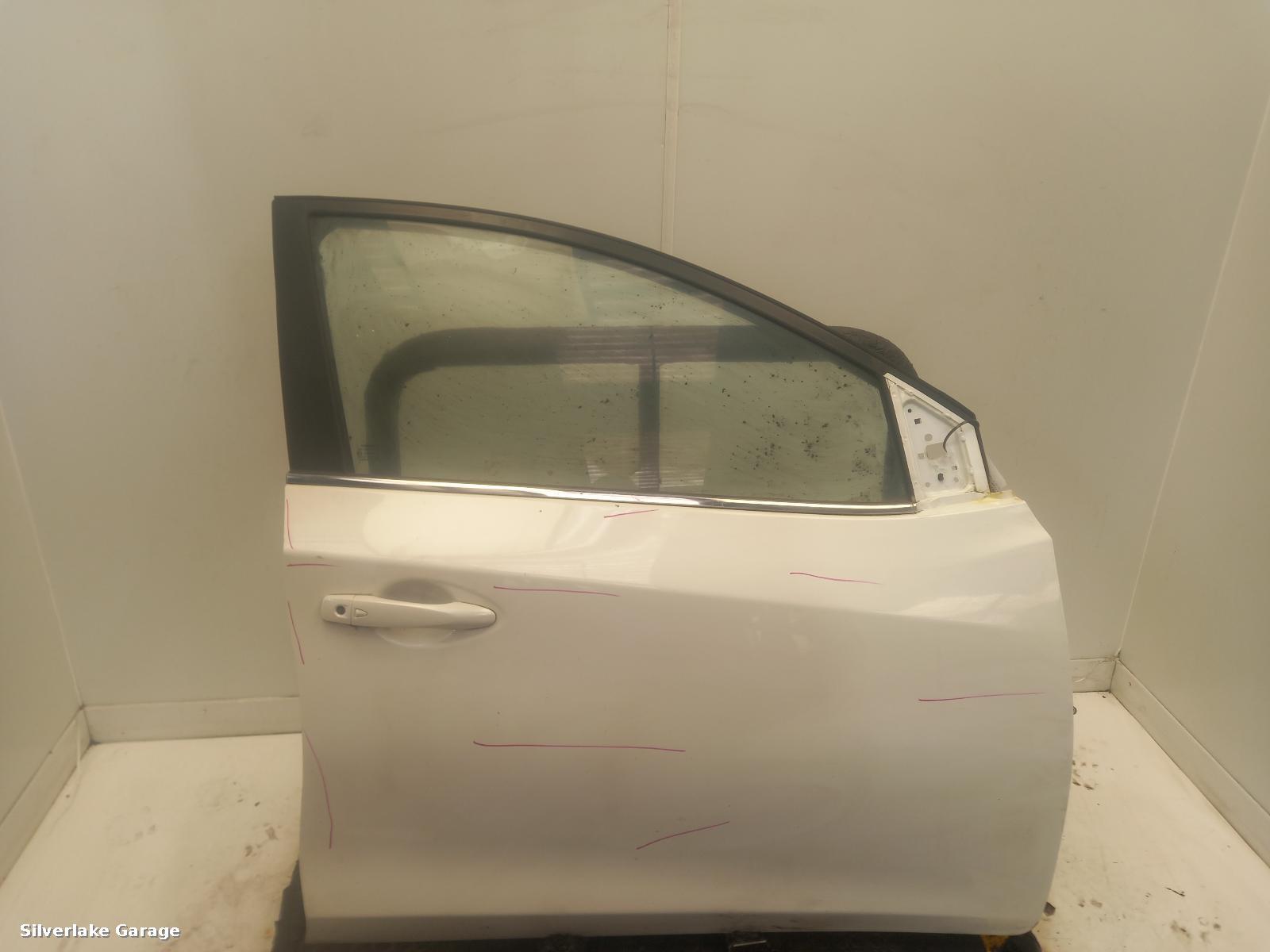 View Auto part R Front Door NISSAN PULSAR 2015