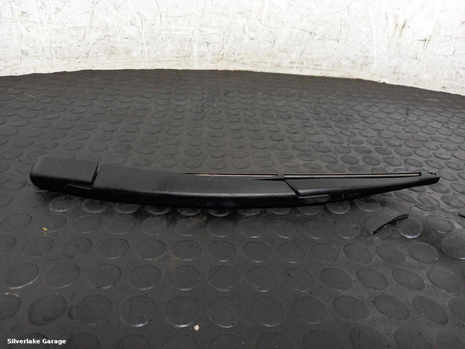 View Auto part Wiper Arm NISSAN PULSAR 2015