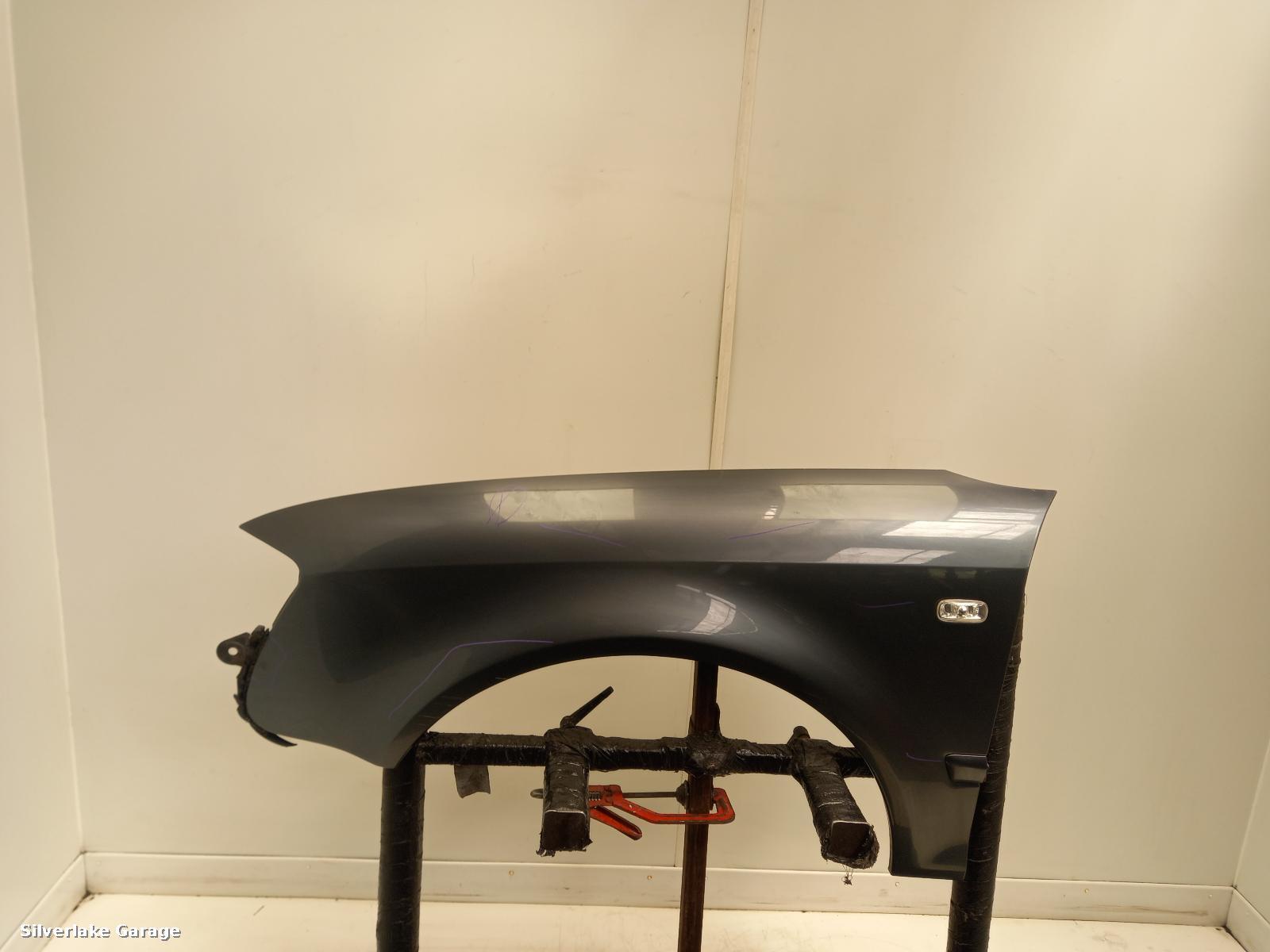 View Auto part L Wing AUDI A4 2006