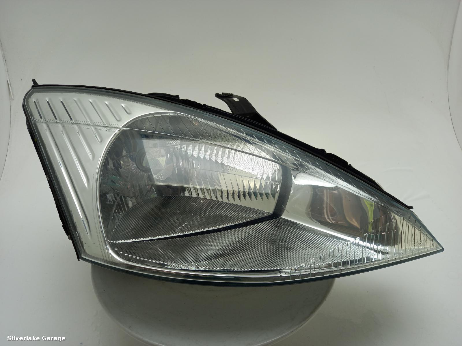 View Auto part R Headlamp FORD FOCUS 2001