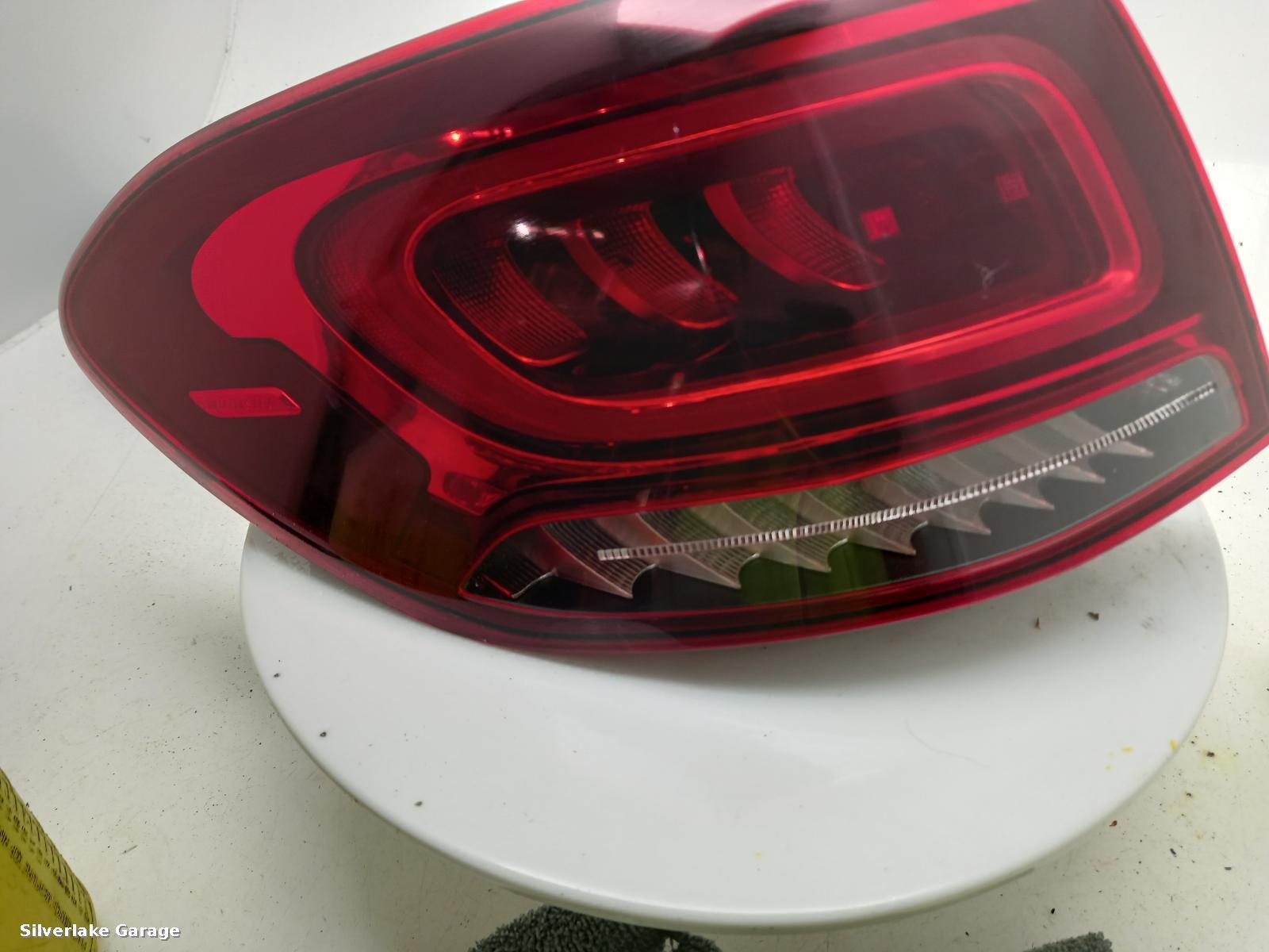 View Auto part L Taillight MERCEDES GLC 2020