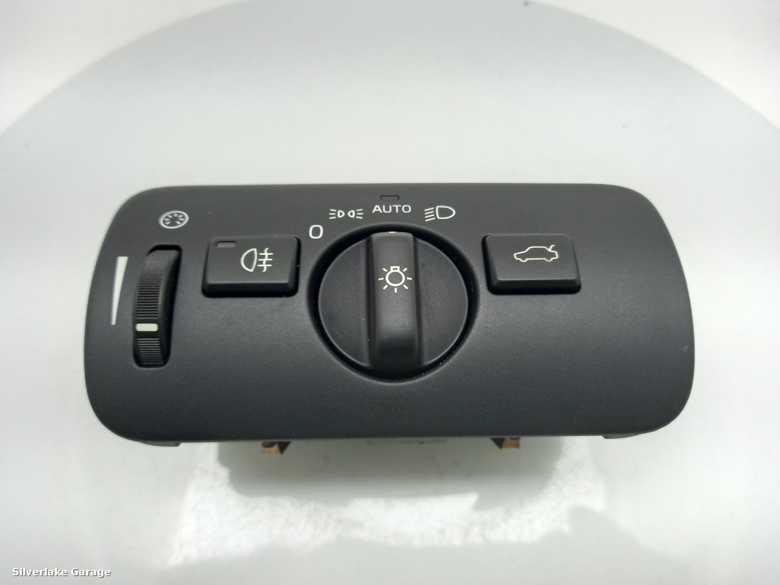 View Auto part Headlight Switch VOLVO V40 2015
