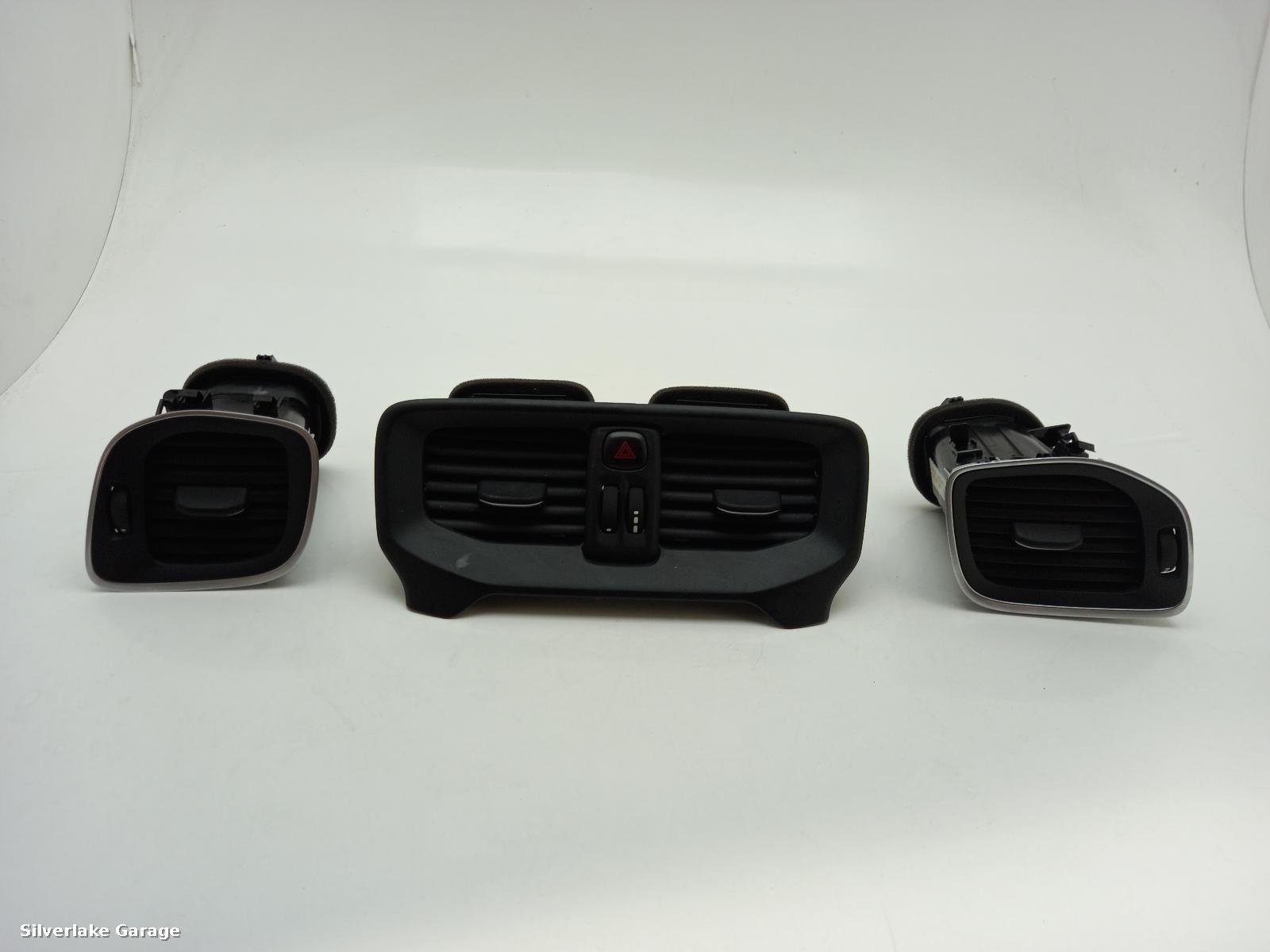 View Auto part Vents VOLVO V40 2015