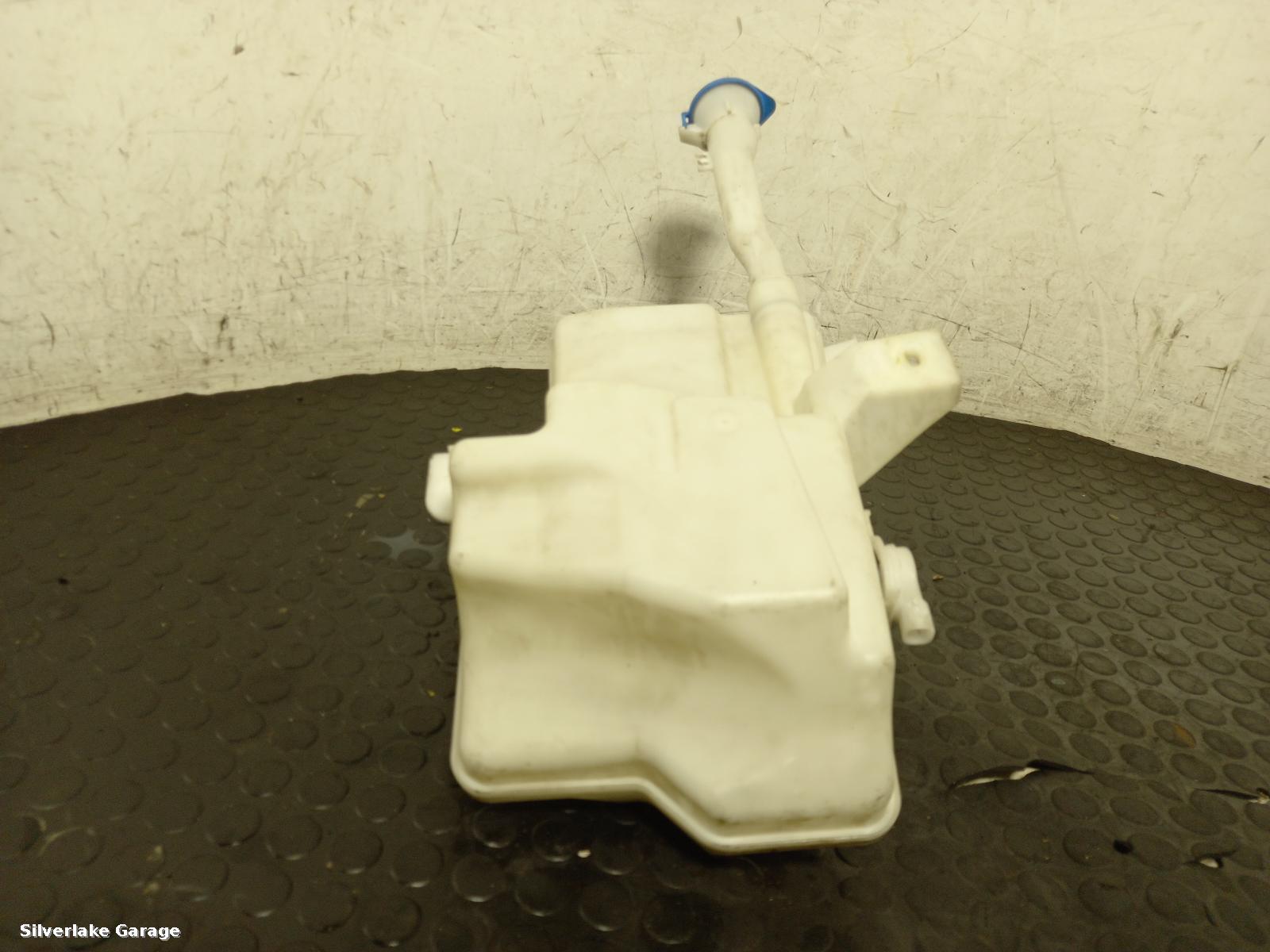 View Auto part Washer Bottle VOLVO V40 2015