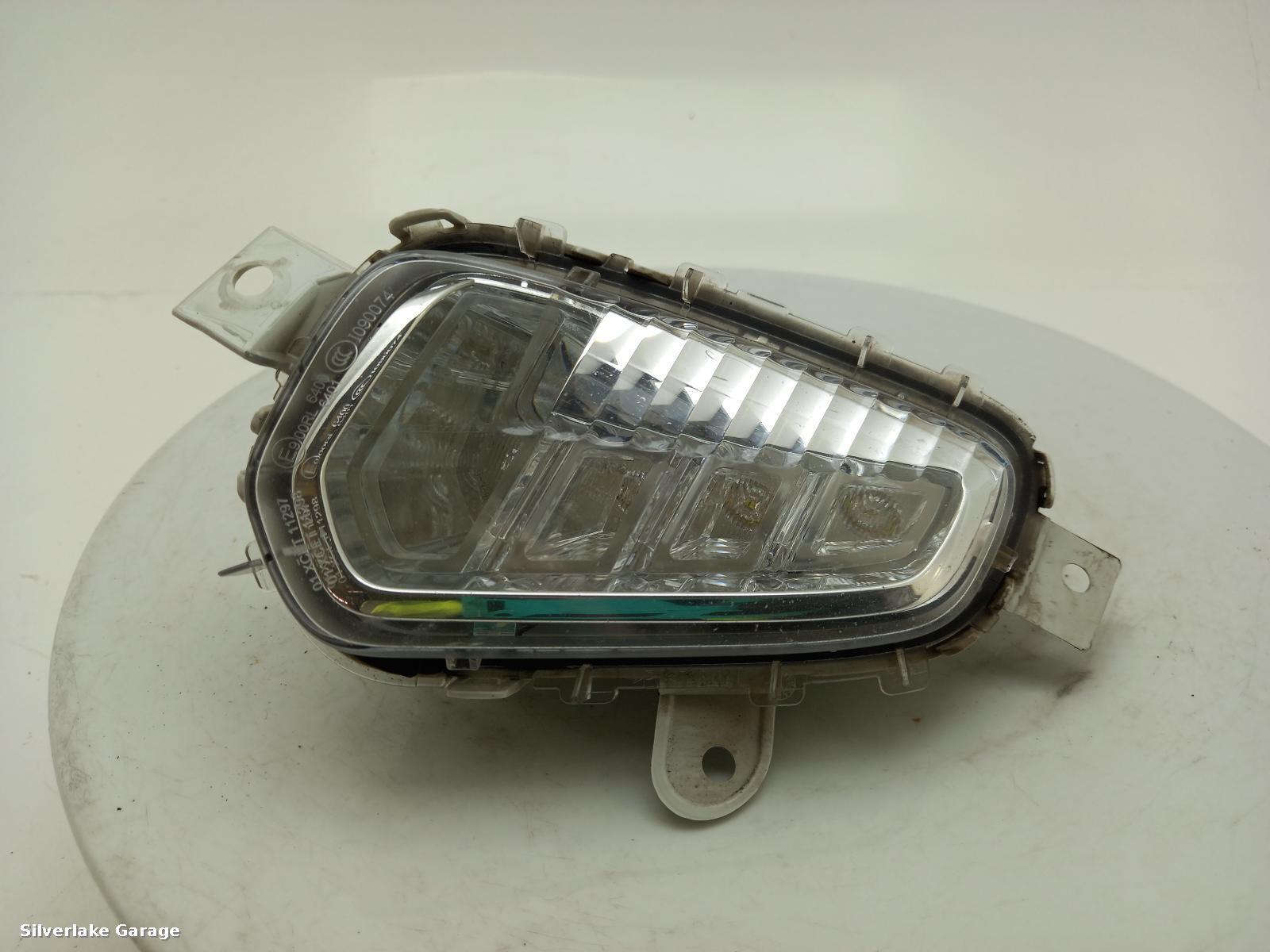View Auto part Fog Lamp VOLVO V40 2015