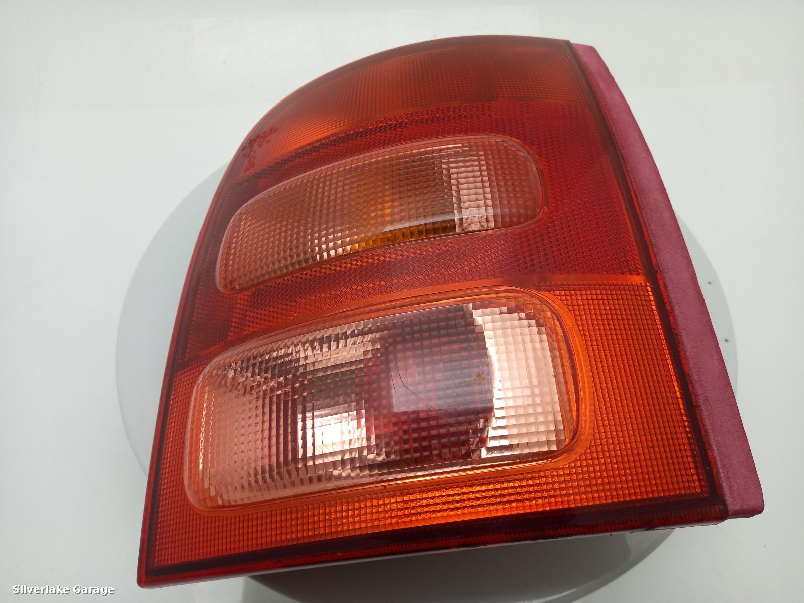 View Auto part R Taillight NISSAN MICRA 2001