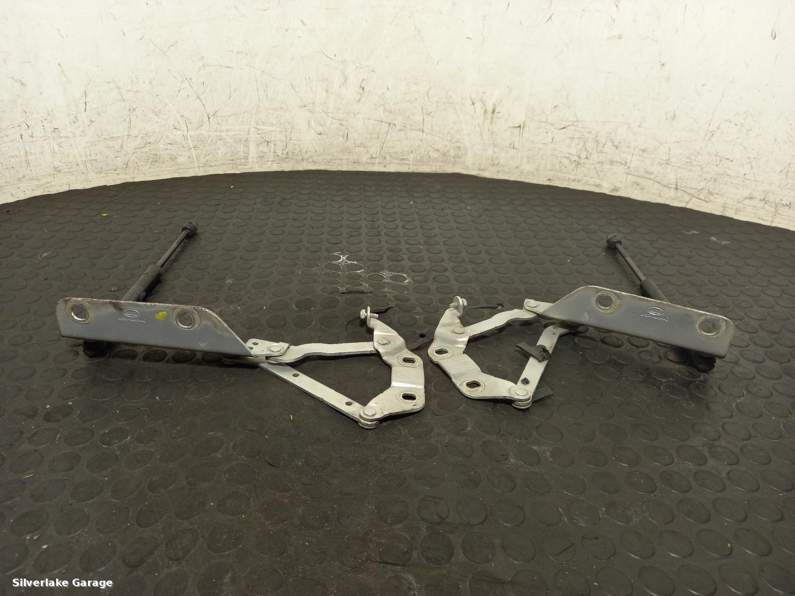 View Auto part Bonnet Hinge LAND ROVER RANGE ROVER EVOQUE 2013