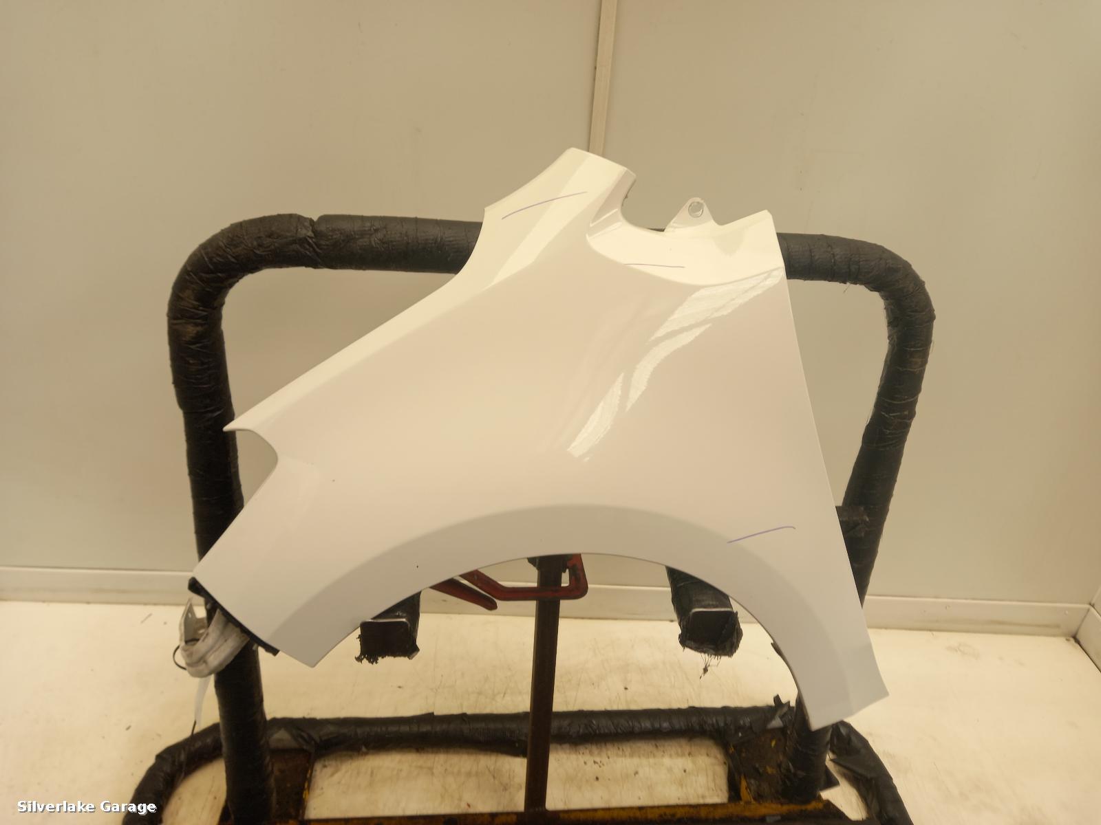View Auto part L Wing VOLKSWAGEN UP 2019
