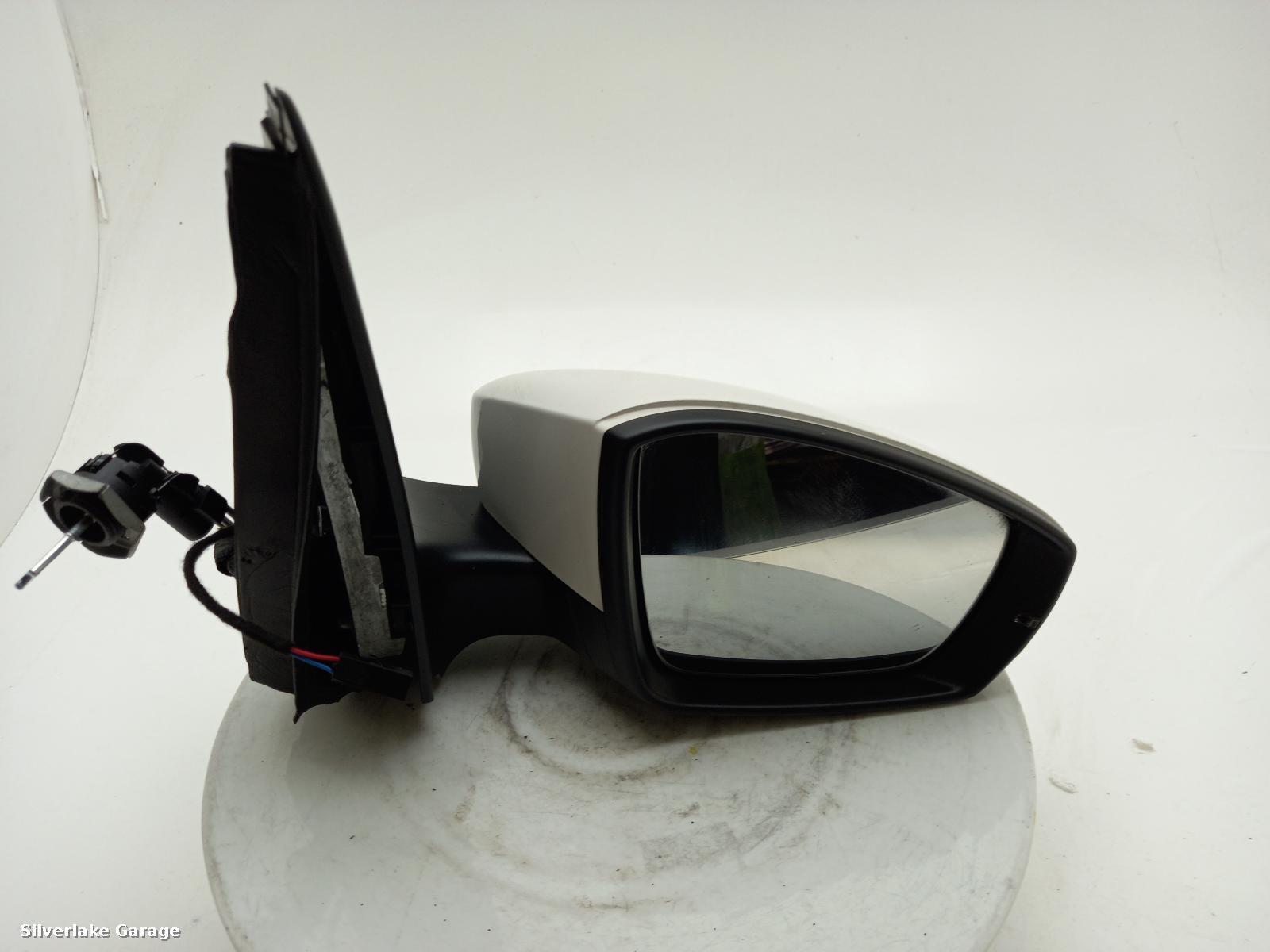View Auto part R Door Mirror VOLKSWAGEN UP 2019