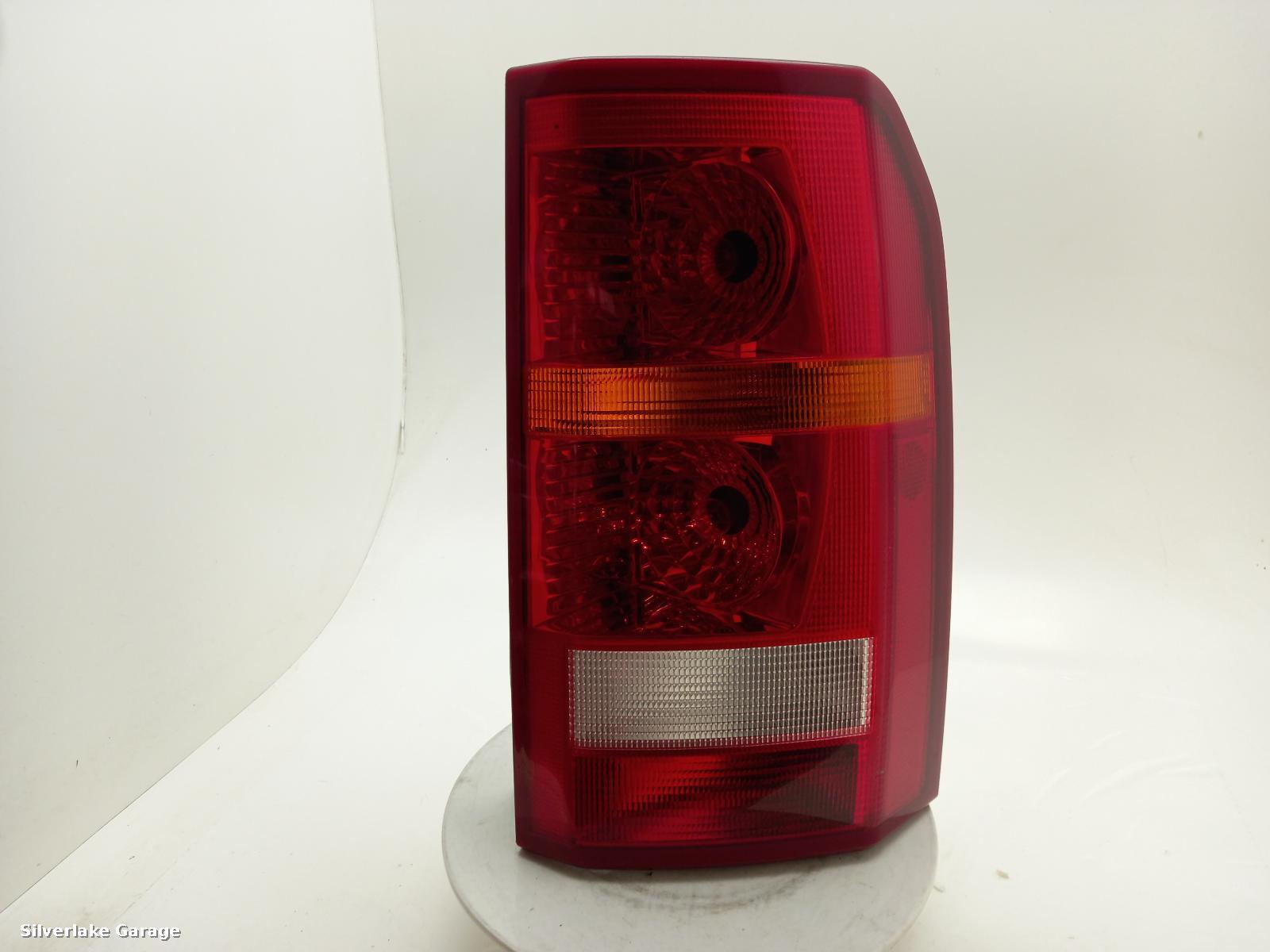 View Auto part R Taillight LAND ROVER DISCOVERY 2009