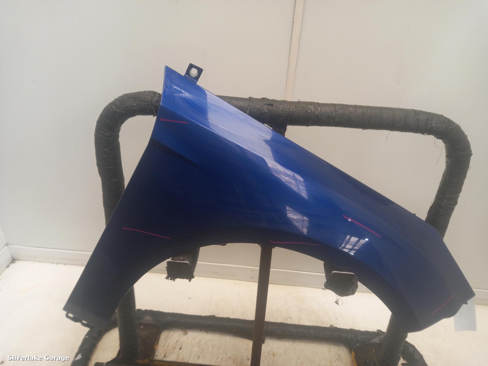 View Auto part R Wing FORD FOCUS 2013