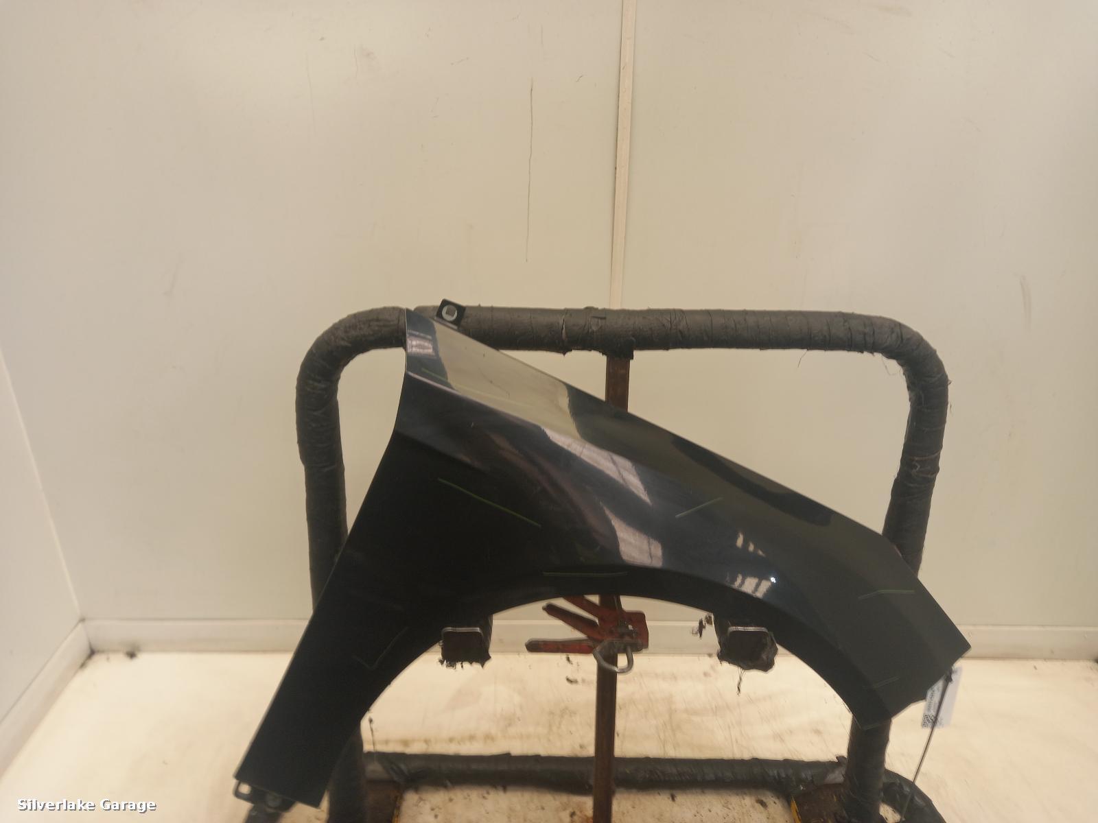View Auto part R Wing FORD FOCUS 2012