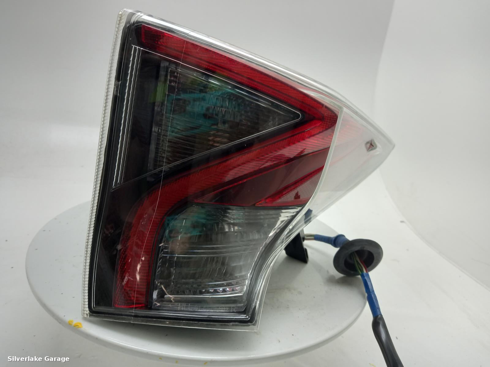 View Auto part R Taillight TOYOTA PRIUS 2016