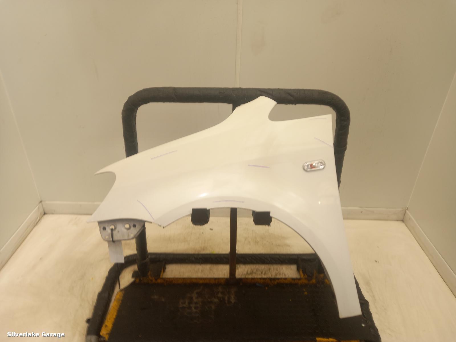 View Auto part L Wing VOLKSWAGEN CADDY 2012