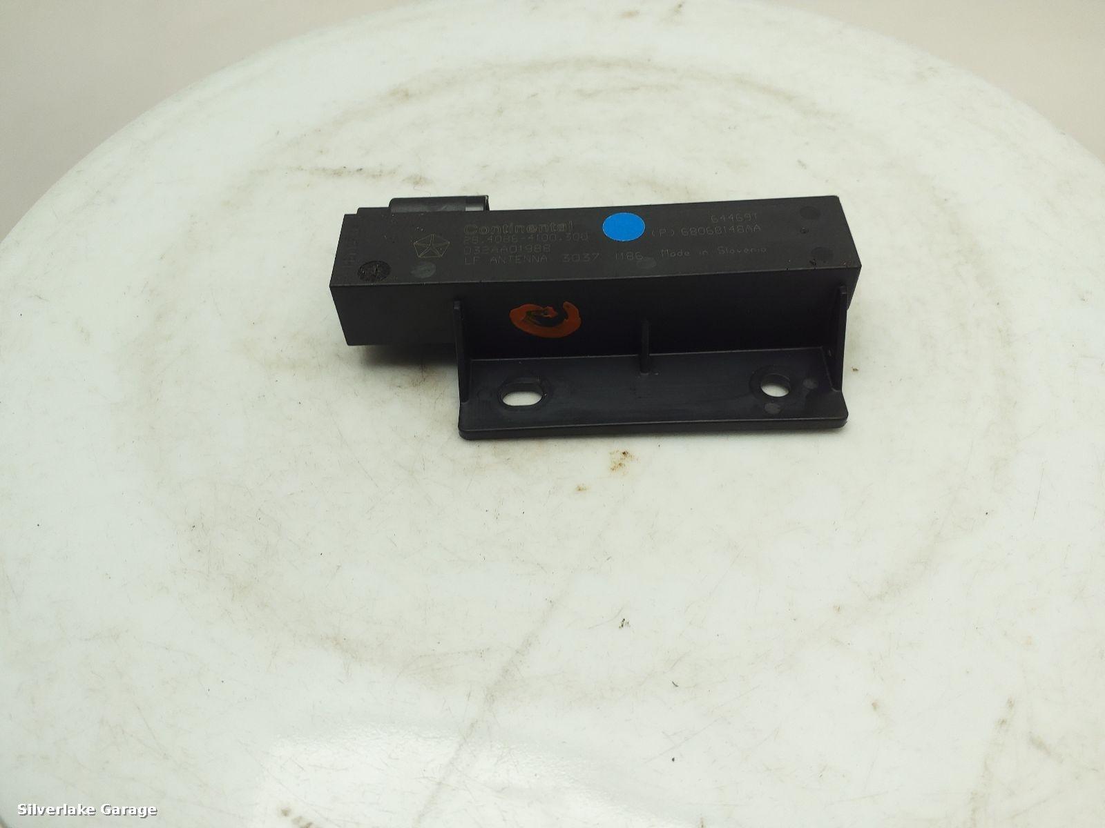 View Auto part Antenna FERRARI 488 2018