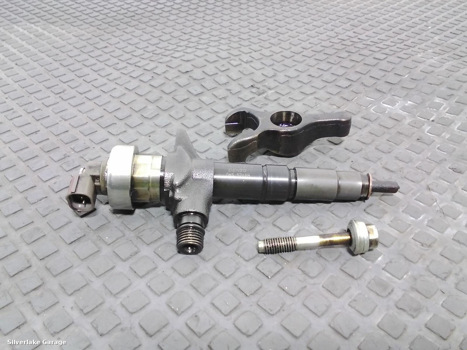 View Auto part Fuel Injector ISUZU D-MAX 2016