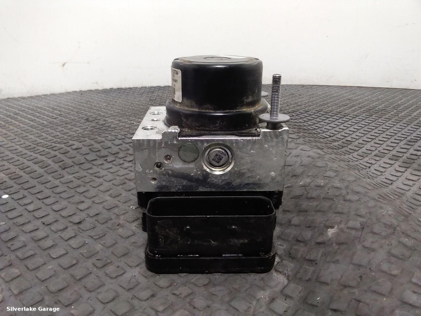 View Auto part ABS Pump/Modulator TOYOTA YARIS 2014