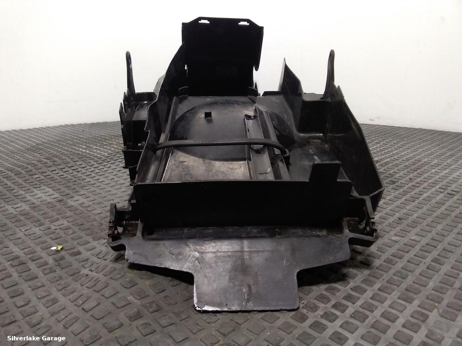 View Auto part Battery Tray HONDA CB 1300 2003