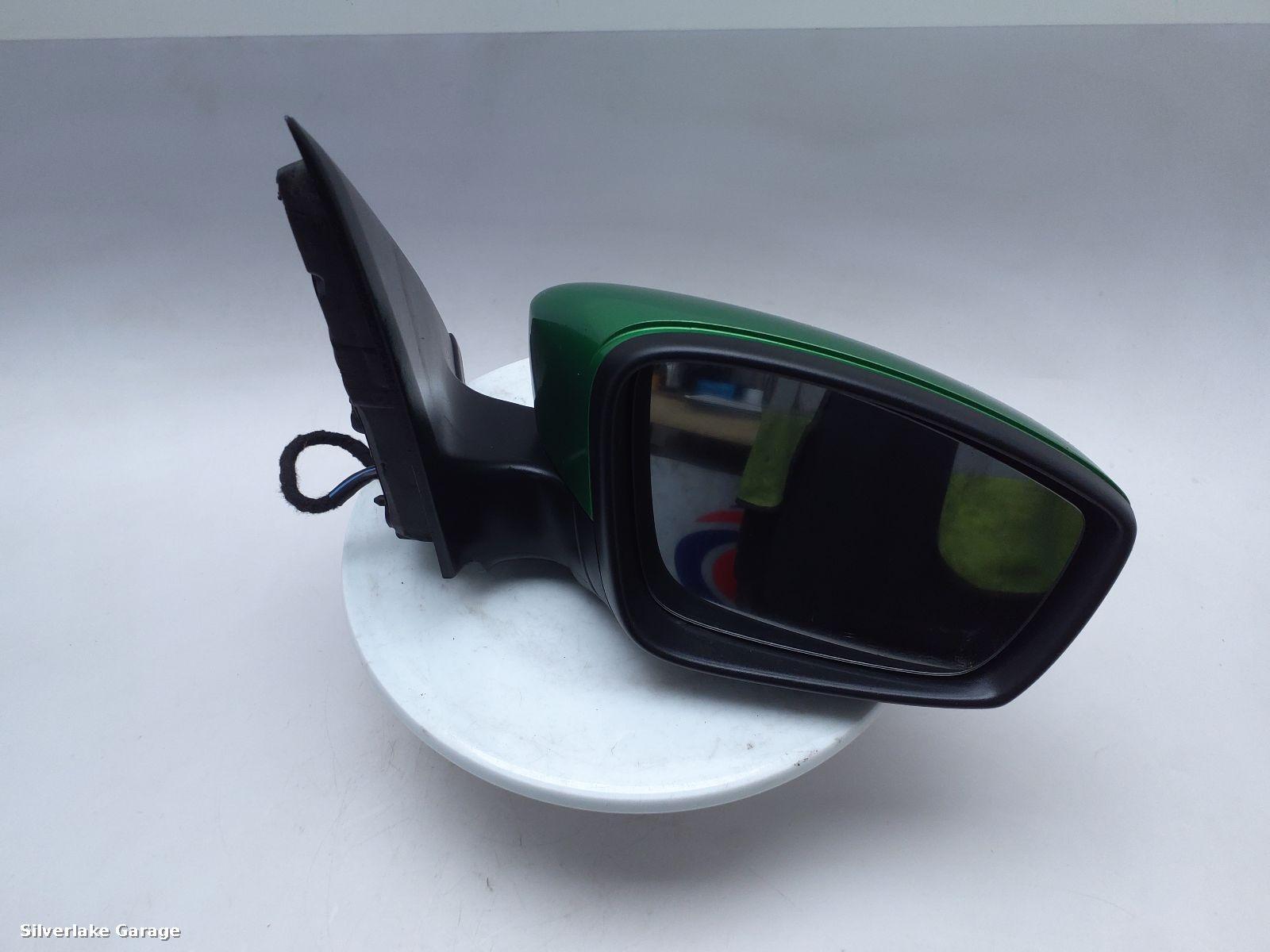 View Auto part R Door Mirror SKODA FABIA 2016